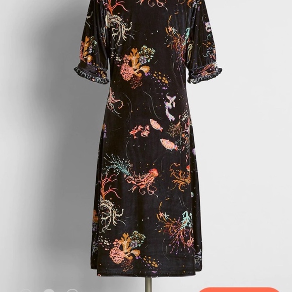 Modcloth "Can't Go Unnoticed" Velvet Dress with Ocotpi - Picture 3 of 5